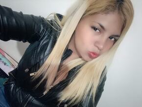 AlondraAdamsx