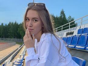 Amelia_Attom