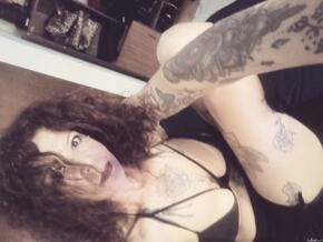 Axxy_Anny