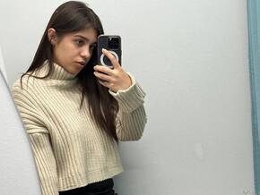 EmiliaFoxxx