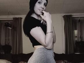 naughtynadiaa